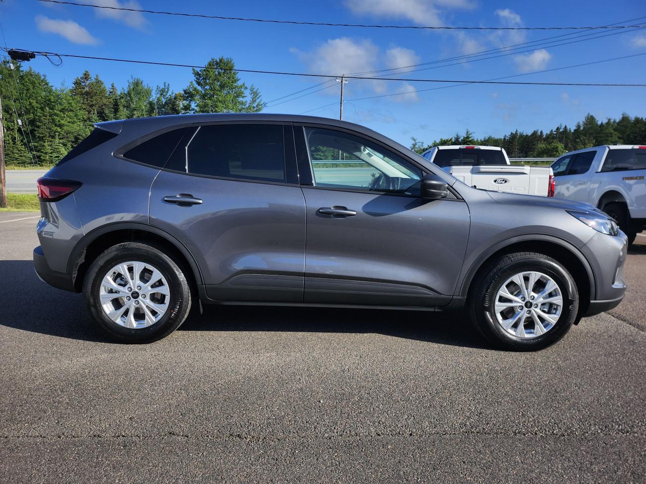 2025 Ford Escape Active AWD Photo3