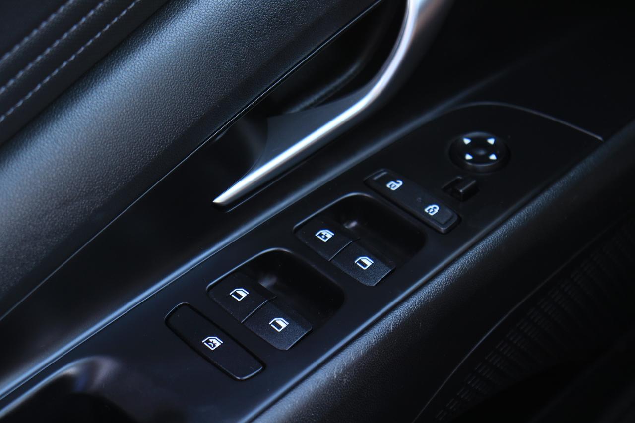 2021 Hyundai Elantra Ultimate Tech | Leather | Roof | Nav | Cam | BSM++ Photo19