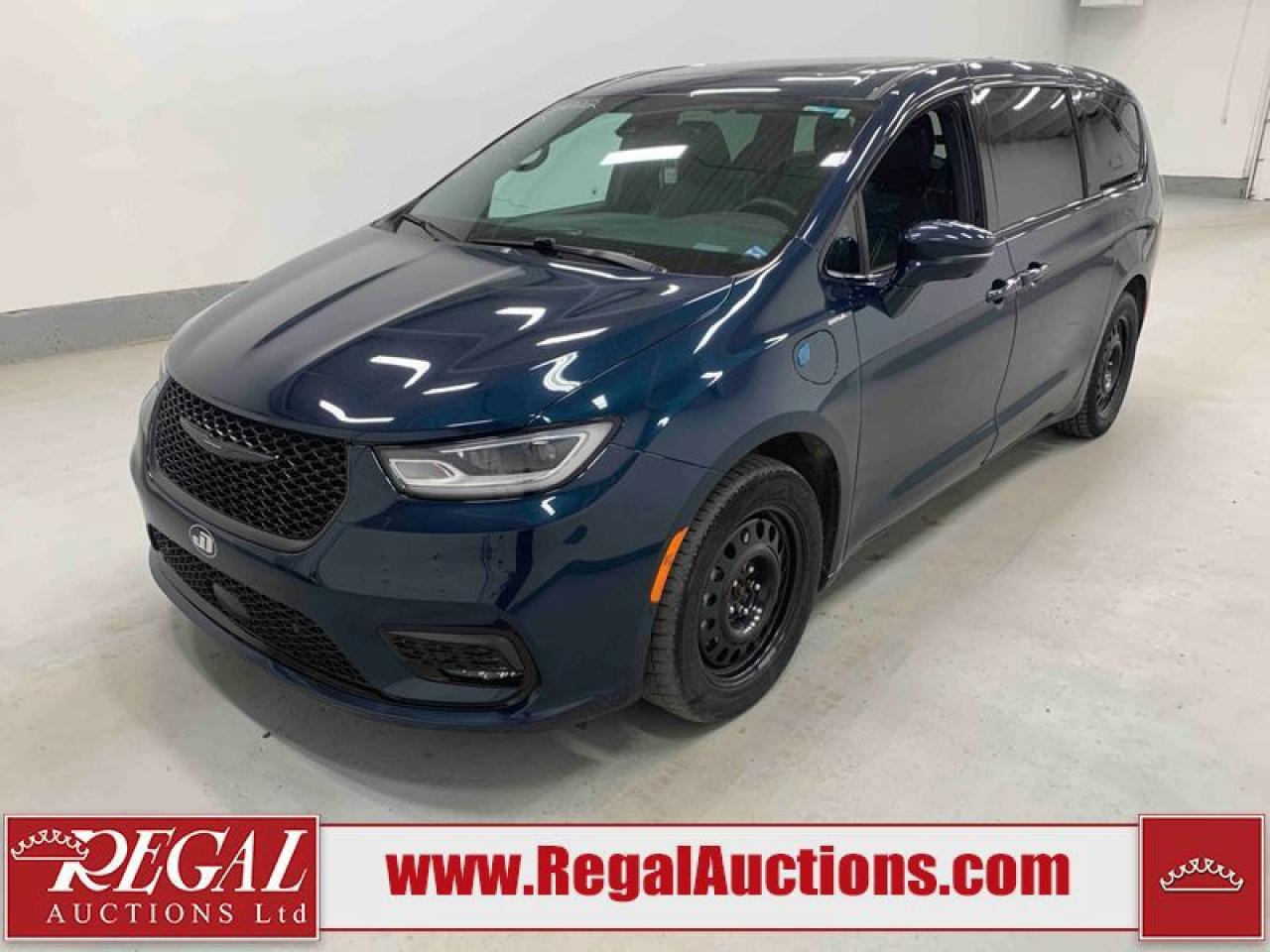 Used 2022 Chrysler Pacifica S HYBRID LIMITED for sale in Calgary, AB