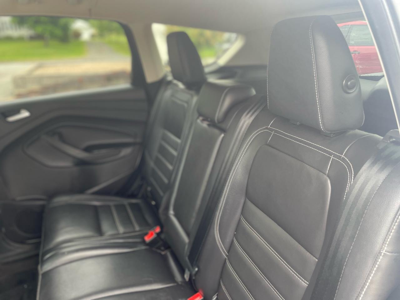2018 Ford Escape SEL Photo5