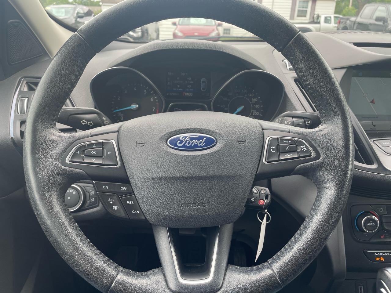 2018 Ford Escape SEL Photo5