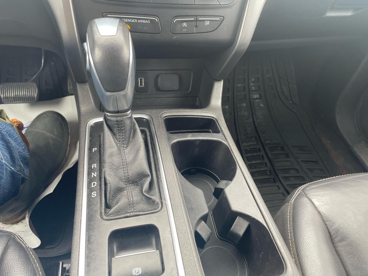 2018 Ford Escape SEL Photo5