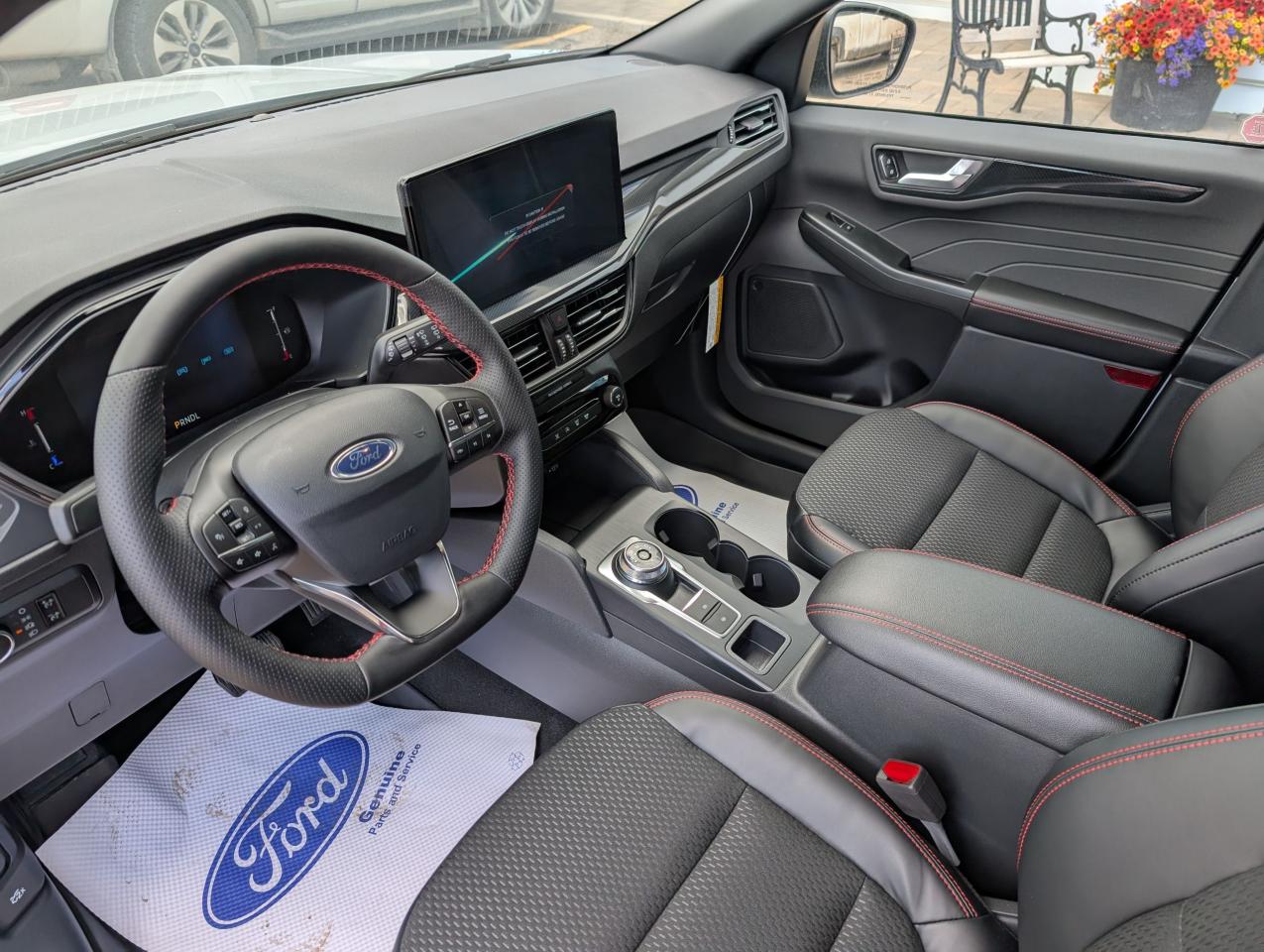 2025 Ford Escape ST-Line Photo5