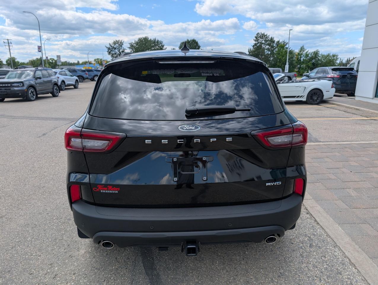 2025 Ford Escape ST-Line Select Photo5