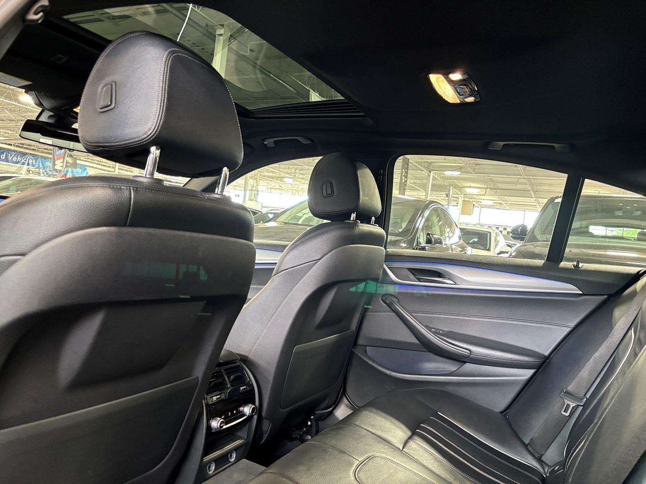 2017 BMW 5 Series 540i xDrive|AWD|MPKG|NAV|AMBIENT|LEATHER|SUNROOF|+ Photo