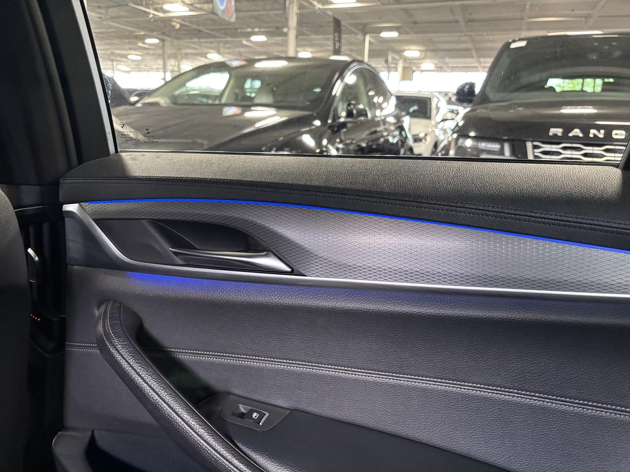 2017 BMW 5 Series 540i xDrive|AWD|MPKG|NAV|AMBIENT|LEATHER|SUNROOF|+ Photo