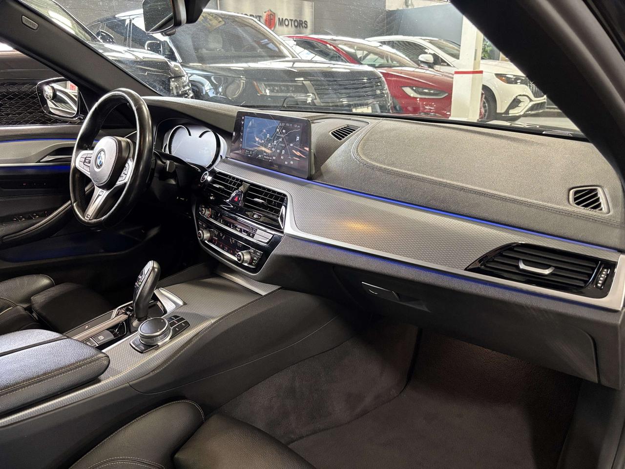 2017 BMW 5 Series 540i xDrive|AWD|MPKG|NAV|AMBIENT|LEATHER|SUNROOF|+ Photo