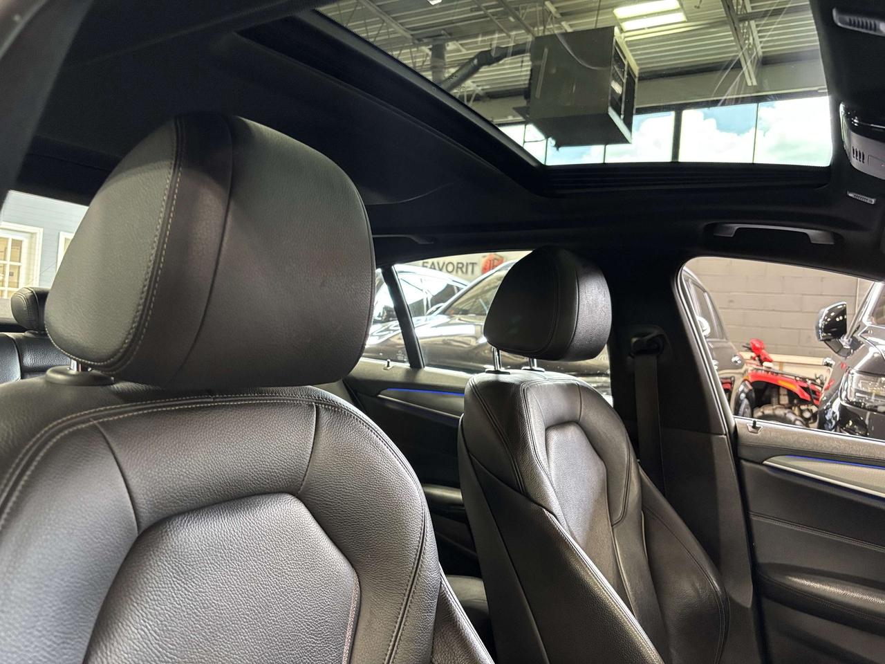 2017 BMW 5 Series 540i xDrive|AWD|MPKG|NAV|AMBIENT|LEATHER|SUNROOF|+ Photo