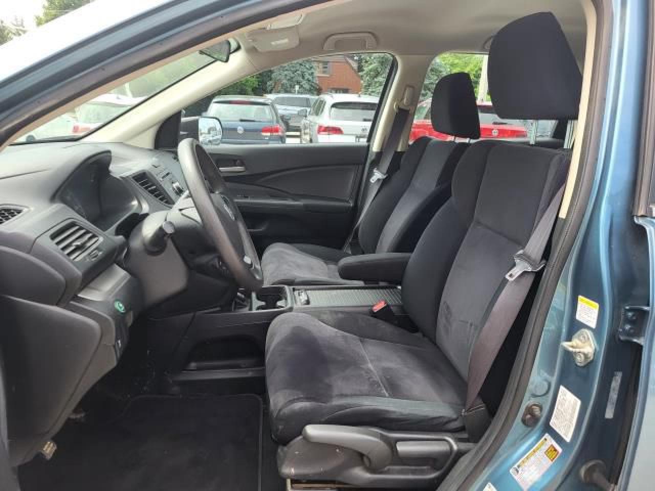 2013 Honda CR-V LX 4WD Photo9