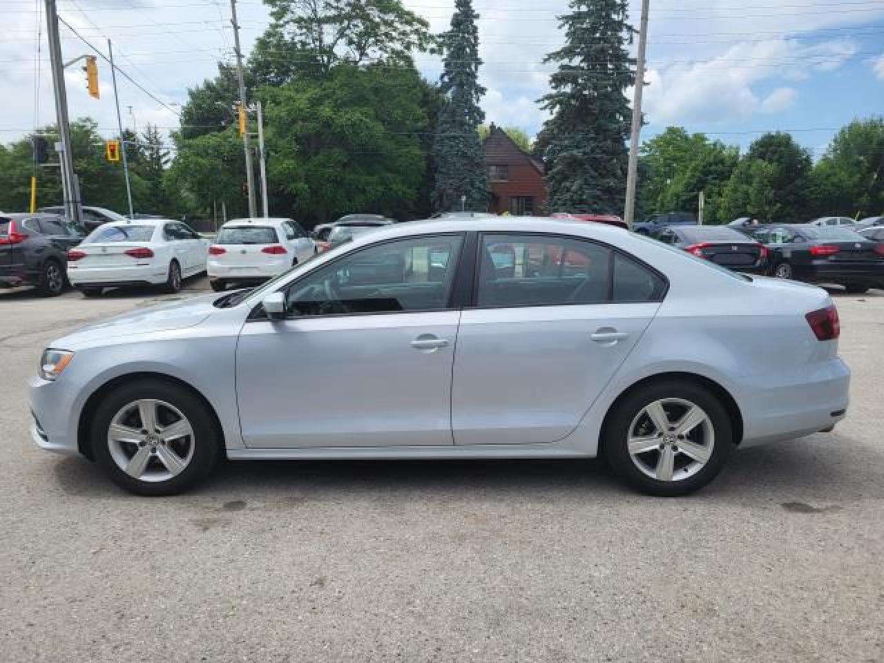 2017 Volkswagen Jetta Trendline Photo17