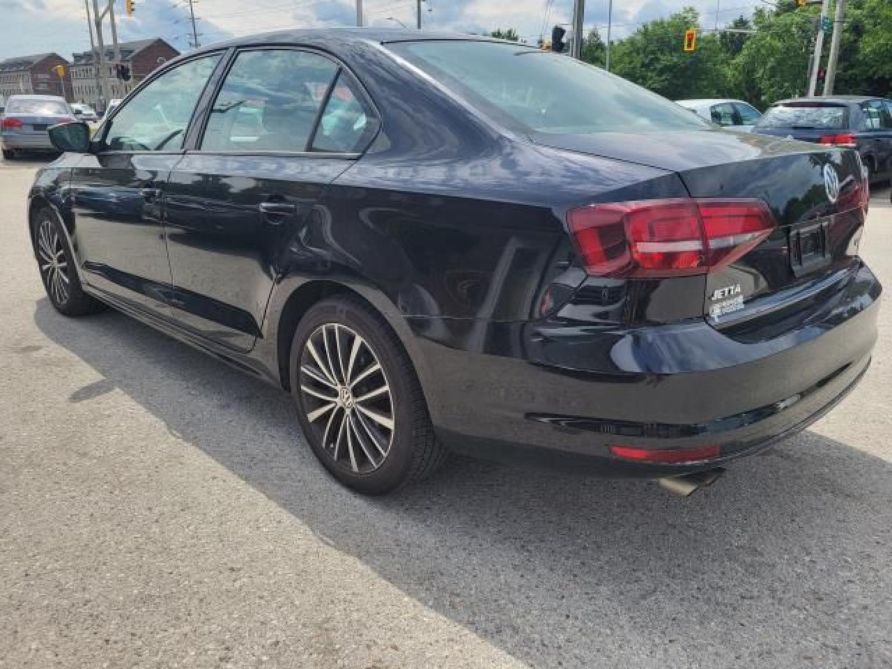 2016 Volkswagen Jetta Trendline Photo5
