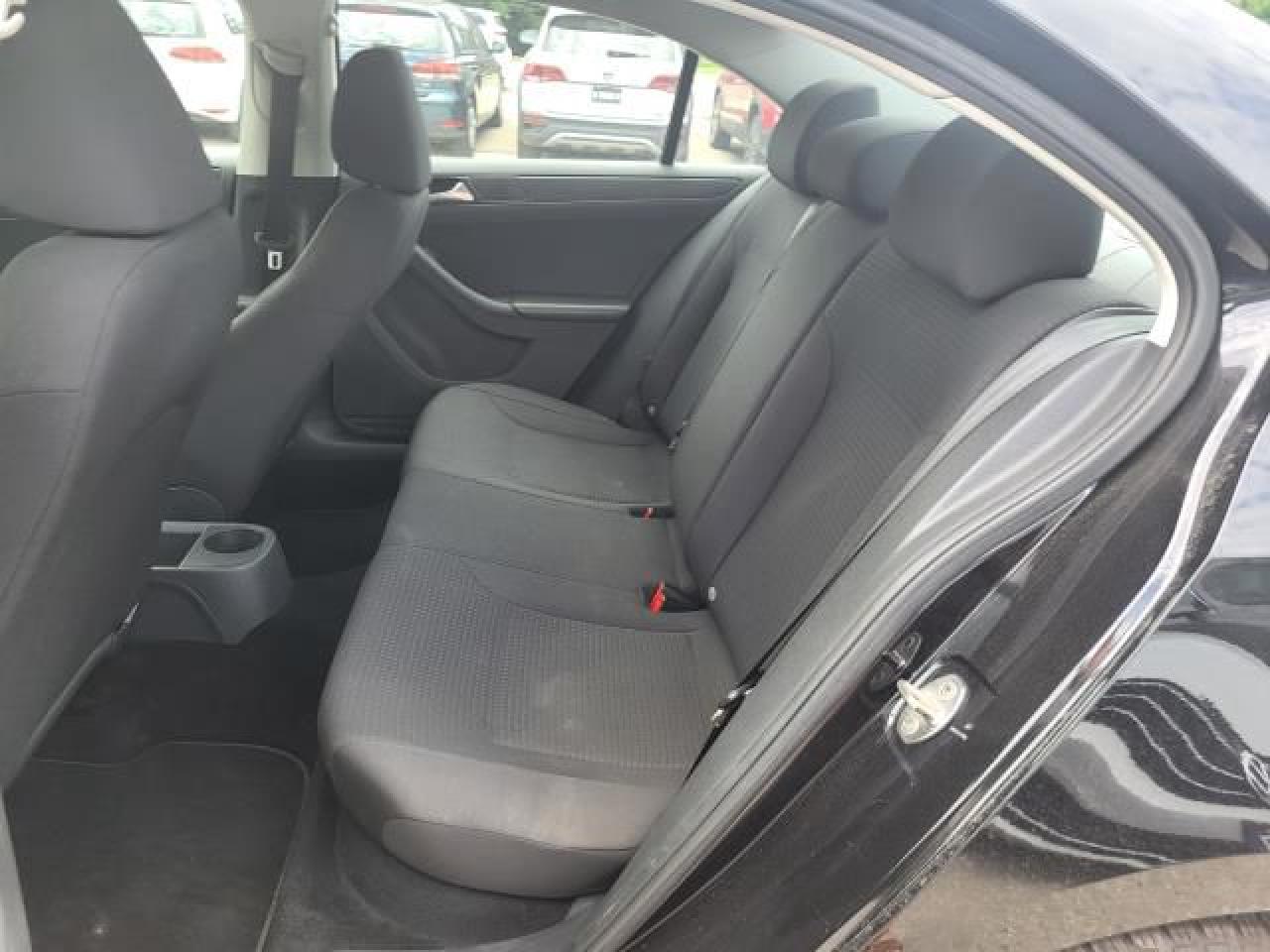 2016 Volkswagen Jetta Trendline Photo15