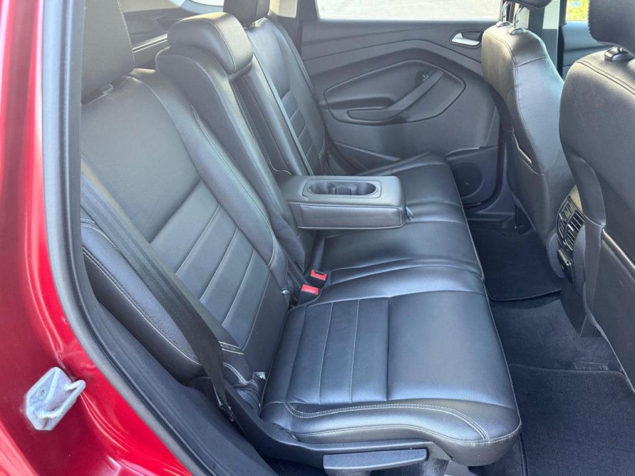 2014 Ford Escape TITANIUM | LEATHER | BACK-UP CAM | PUSH START | POWER LIFEGATE - Photo #15