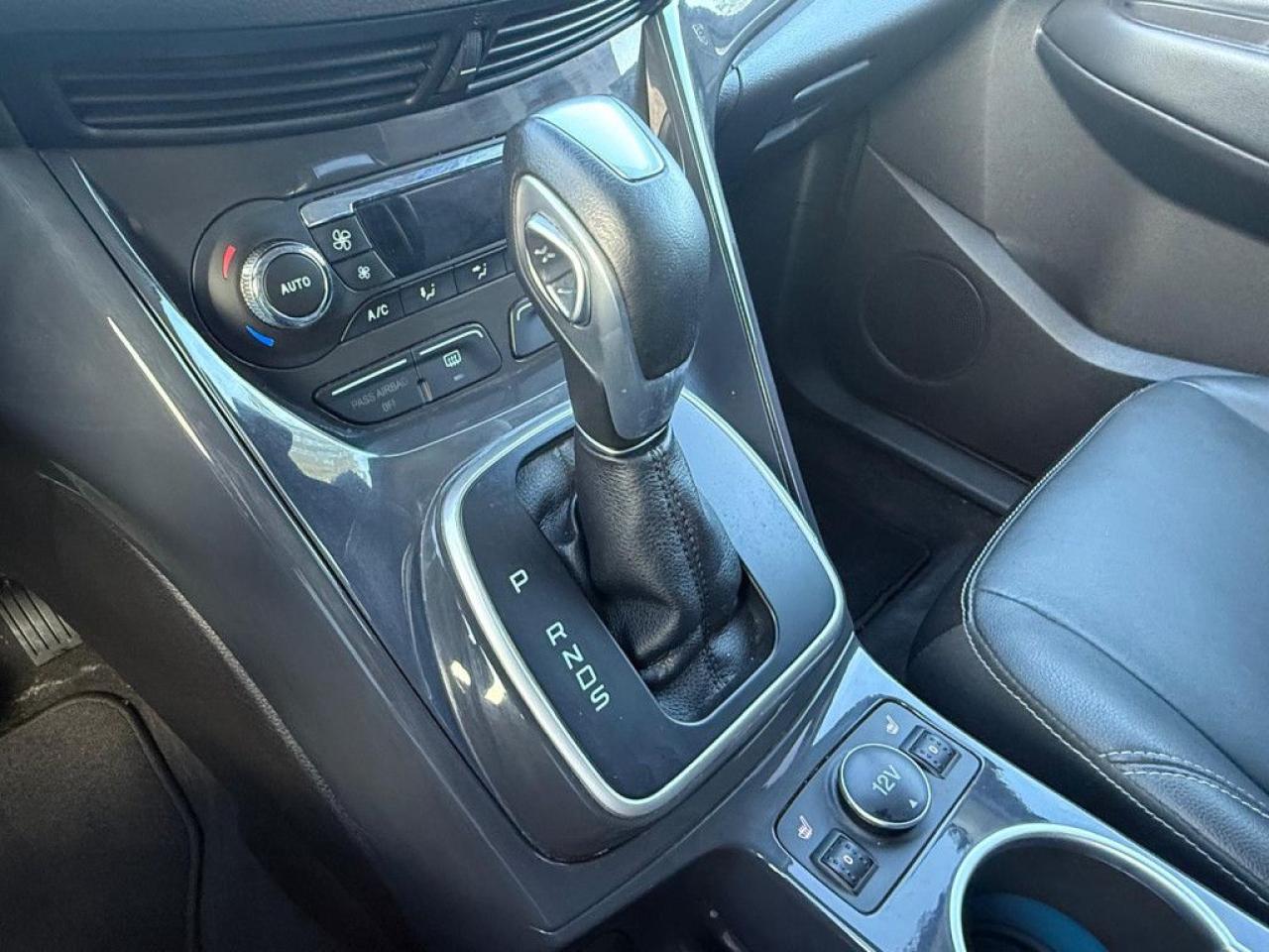 2014 Ford Escape TITANIUM | LEATHER | BACK-UP CAM | PUSH START | POWER LIFEGATE - Photo #25