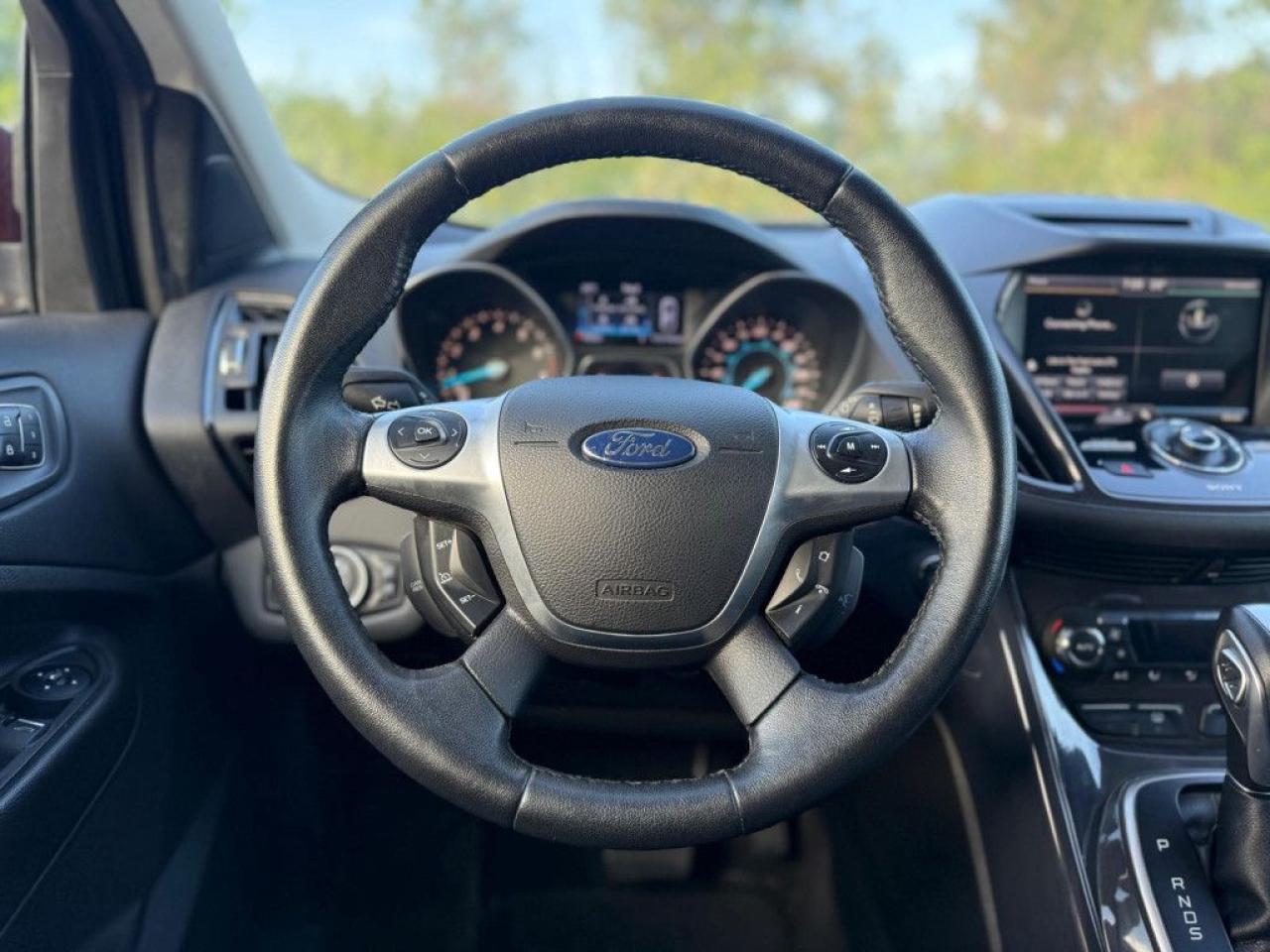2014 Ford Escape TITANIUM | LEATHER | BACK-UP CAM | PUSH START | POWER LIFEGATE - Photo #17