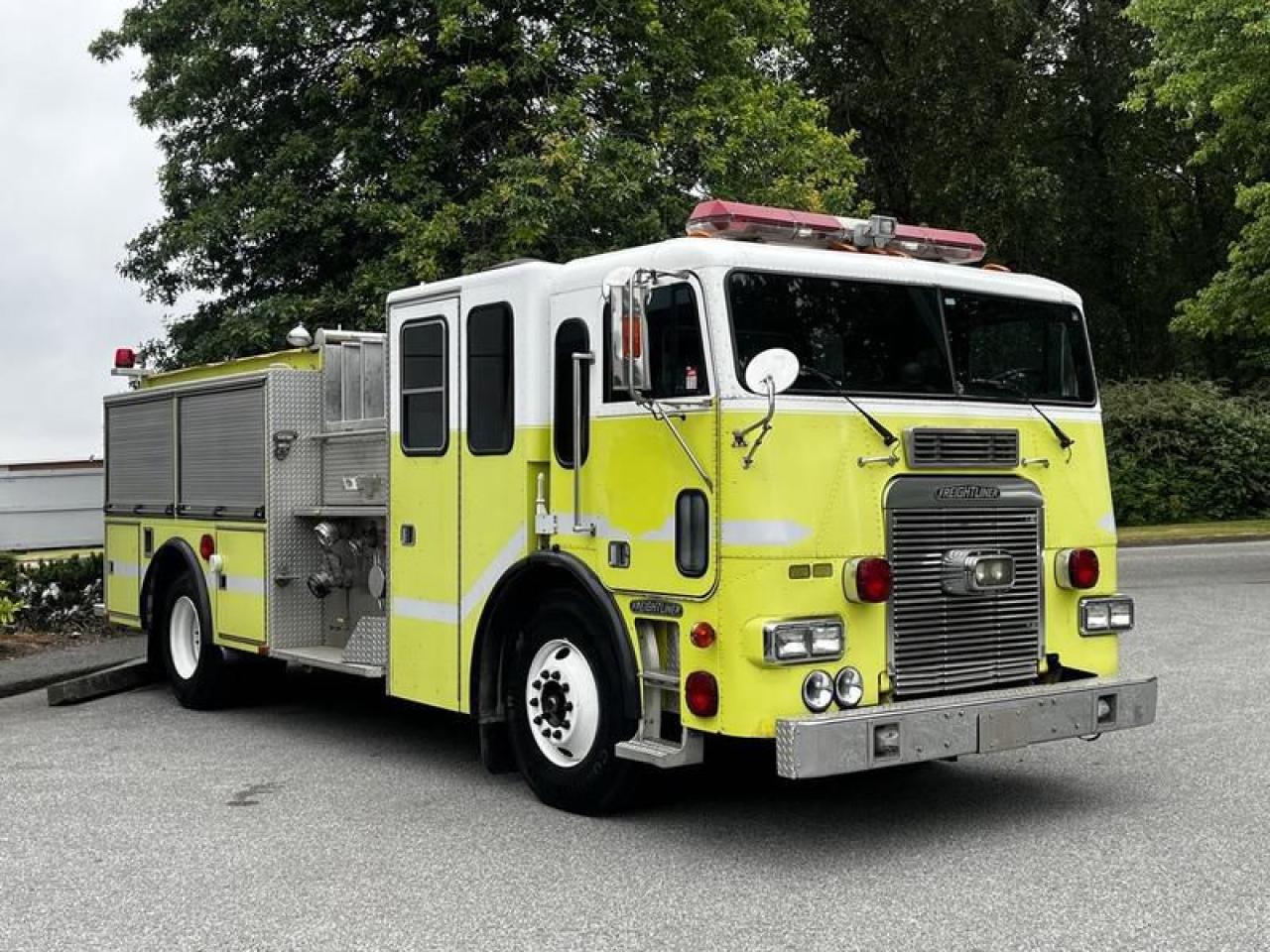 Used 1995 Freightliner FL086 M2 106 Cummins Pumper Fire Truck for sale in Burnaby, BC
