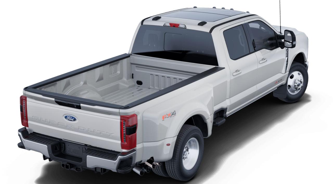 2025 Ford SUPER DUTY F-350 DRW F-350® Lariat® Photo2