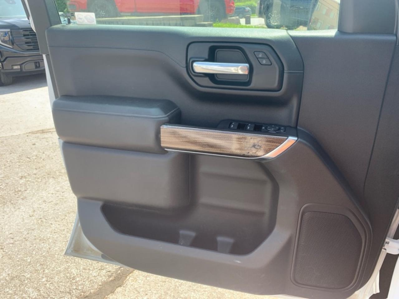 2021 Chevrolet Silverado 1500 LT Trail Boss Photo