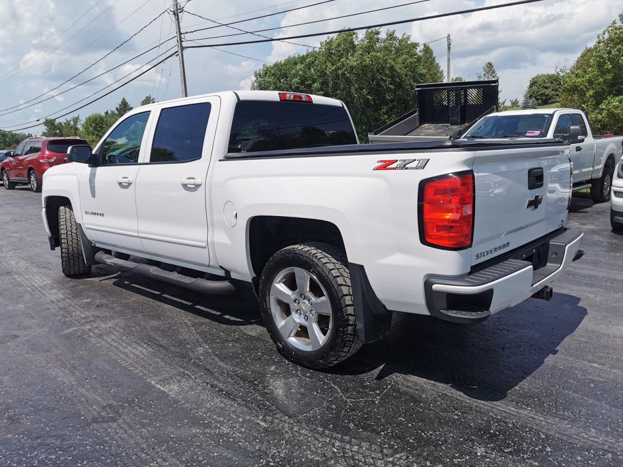 2018 Chevrolet Silverado 1500 LT - Photo #3