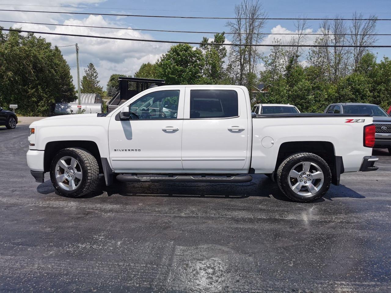 2018 Chevrolet Silverado 1500 LT - Photo #2
