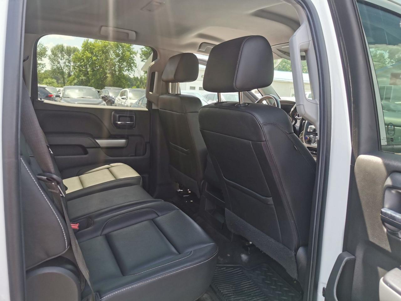 2018 Chevrolet Silverado 1500 LT - Photo #16