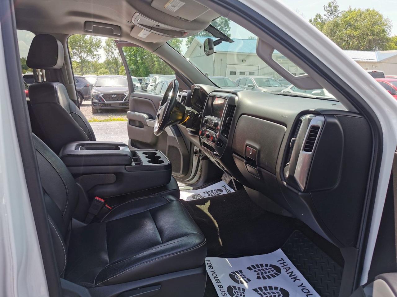 2018 Chevrolet Silverado 1500 LT - Photo #18