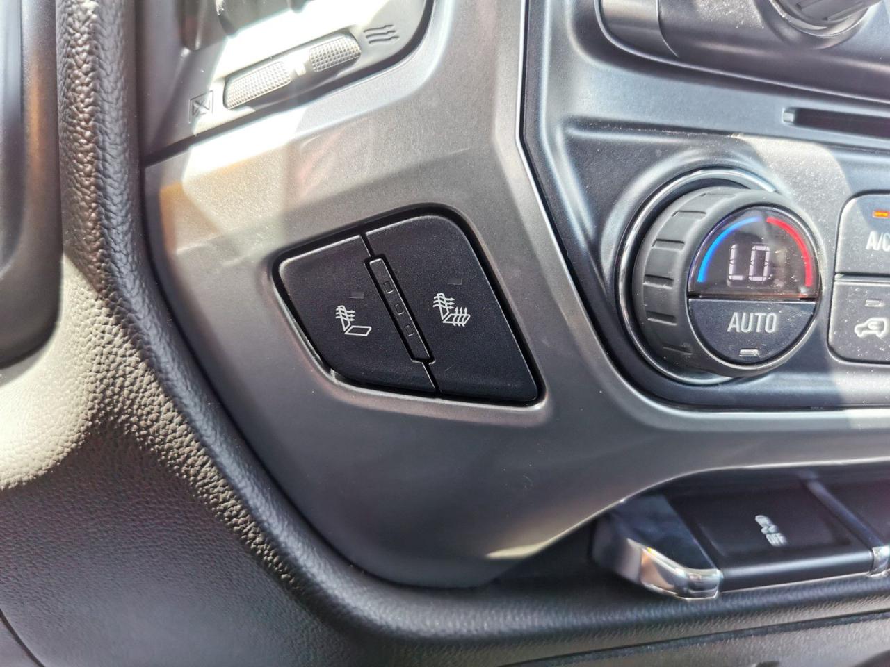 2018 Chevrolet Silverado 1500 LT - Photo #27