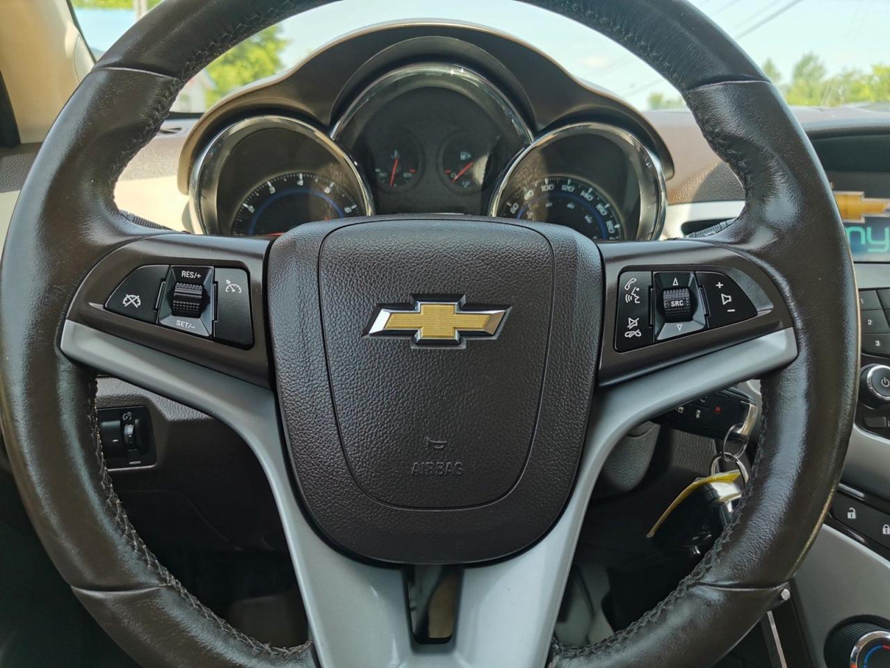 2013 Chevrolet Cruze 2LT - Photo #21