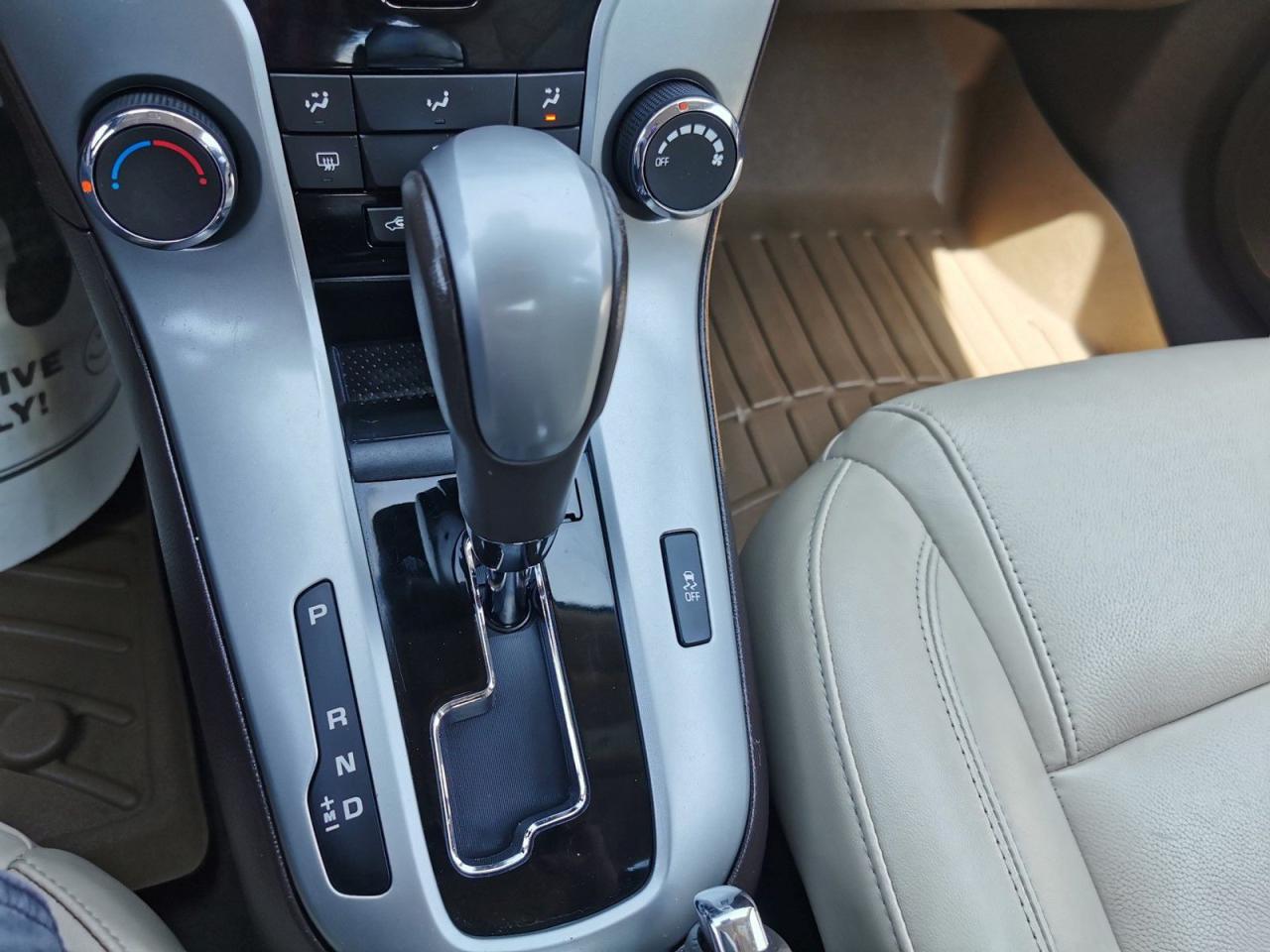 2013 Chevrolet Cruze 2LT - Photo #26