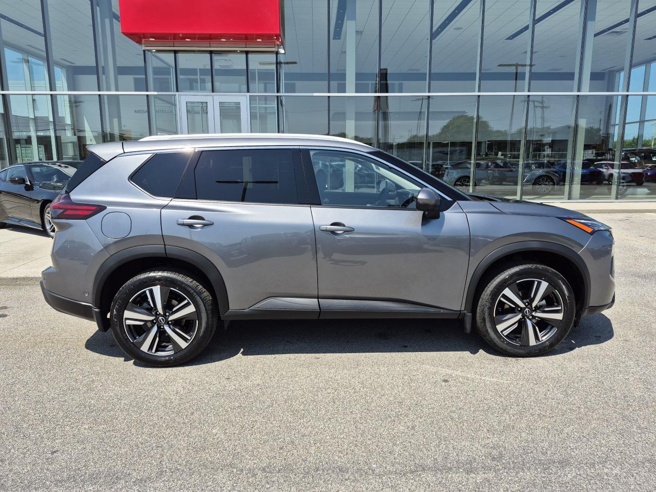 2025 Nissan Rogue SL Photo21