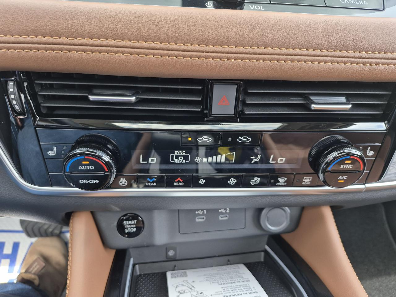 2025 Nissan Rogue Platinum Photo10