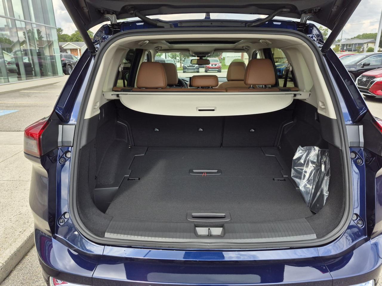 2025 Nissan Rogue Platinum Photo32