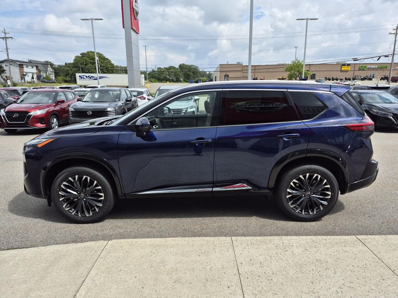2025 Nissan Rogue Platinum Photo20