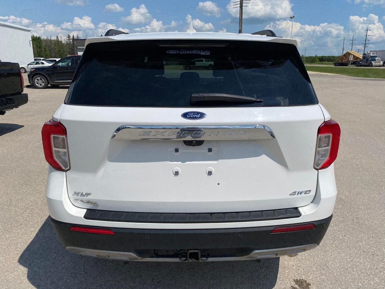 2022 Ford Explorer XLT Photo4