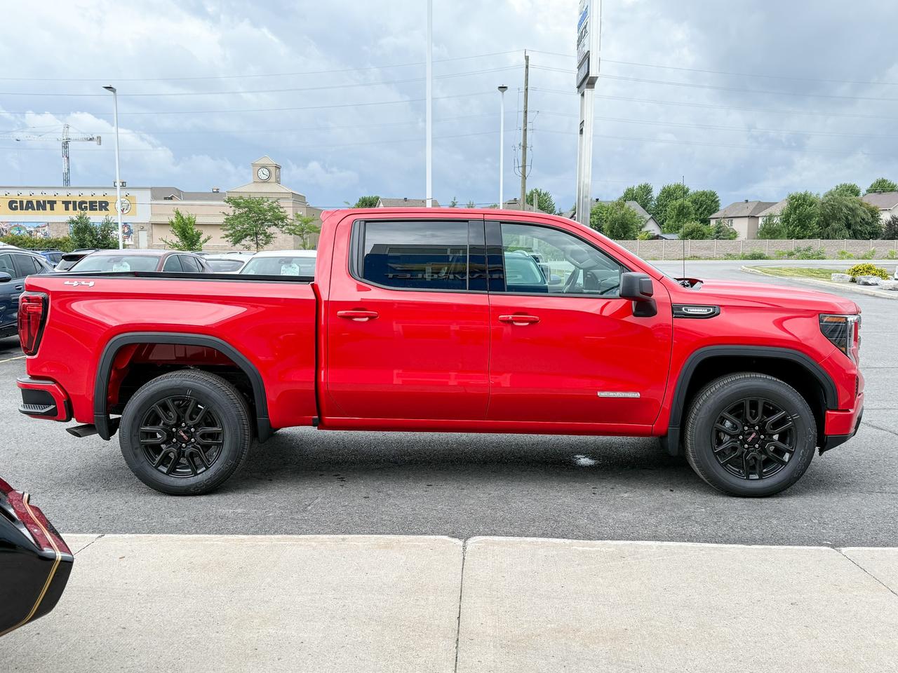 2025 GMC Sierra 1500 Elevation 2.7L 4 CYL WITH REMOTE START/ENTRY, HEATED SEATS, HEATED STEERING WHEEL, CRUISE CONTROL, HD REAR VISION CAMERA Photo