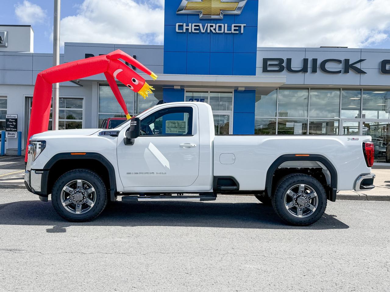 2025 GMC Sierra 3500 HD SLE 6.6L V8 WITH REMOTE START/ENTRY, HEATED SEATS, HEATED STEERING WHEEL, CRUISE CONTROL, HD REAR VISION CAMERA, APPLE CARPLAY AND ANDROID AUTO Photo