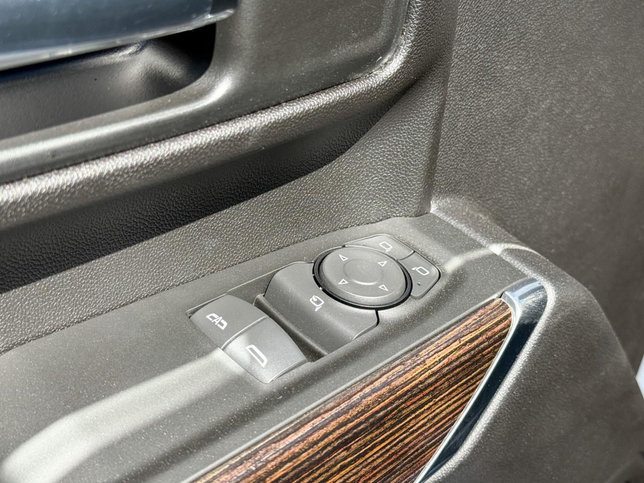 2025 GMC Sierra 3500 HD SLE 6.6L V8 WITH REMOTE START/ENTRY, HEATED SEATS, HEATED STEERING WHEEL, CRUISE CONTROL, HD REAR VISION CAMERA, APPLE CARPLAY AND ANDROID AUTO Photo