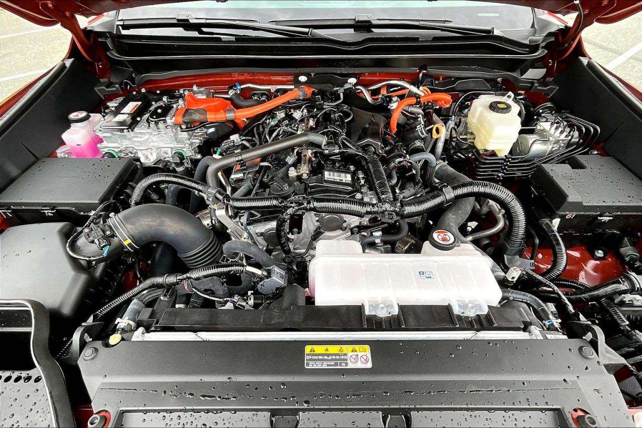 12683886