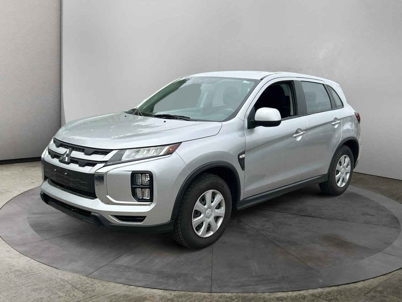 2023 Mitsubishi RVR ES