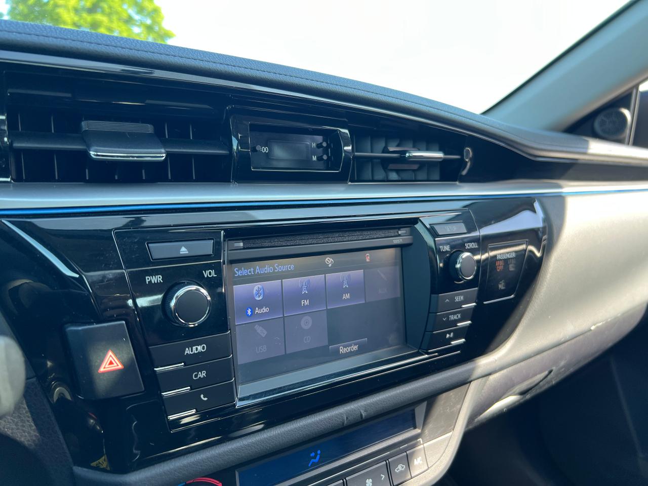 2016 Toyota Corolla S - Photo #14
