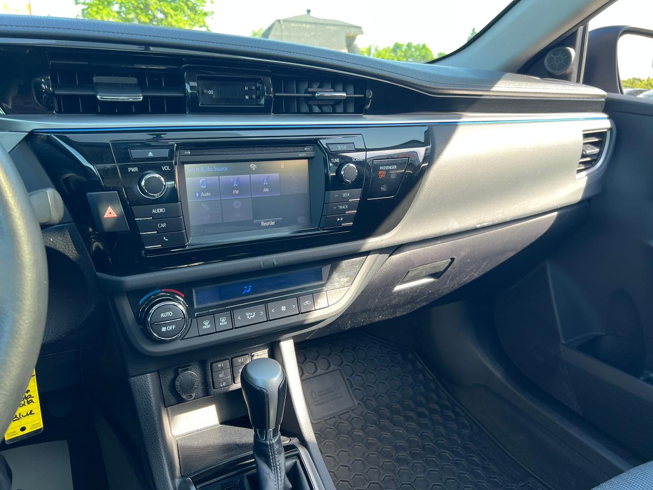 2016 Toyota Corolla S - Photo #17