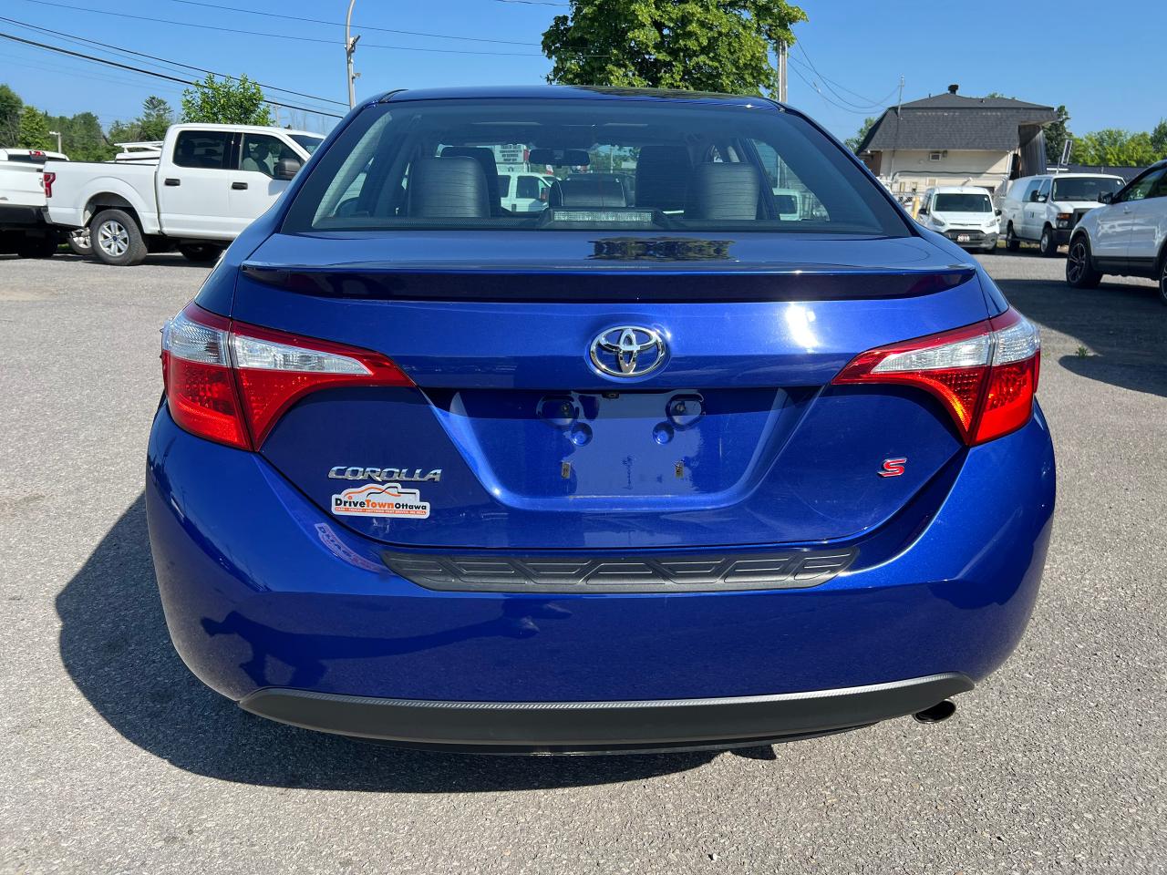 2016 Toyota Corolla S - Photo #4