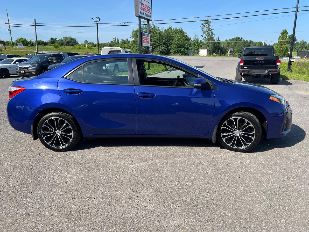 2016 Toyota Corolla S - Photo #7