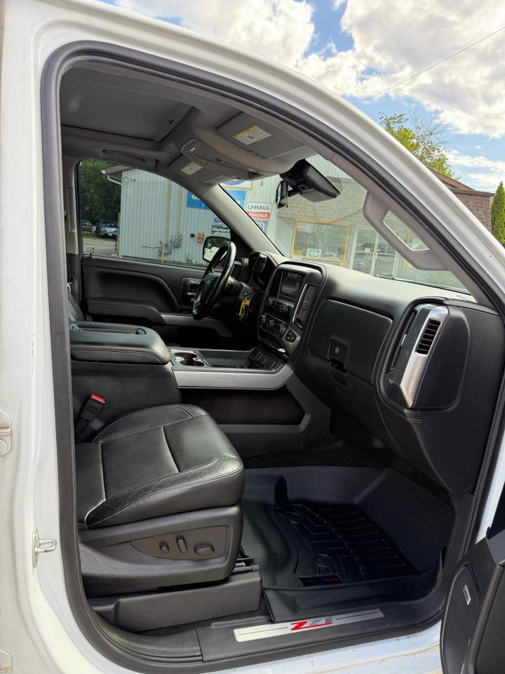 2018 Chevrolet Silverado 1500 LTZ - Photo #12