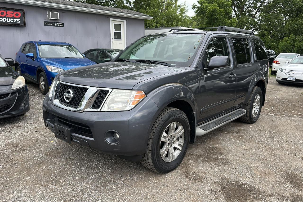 2012 Nissan Pathfinder S - Photo #2
