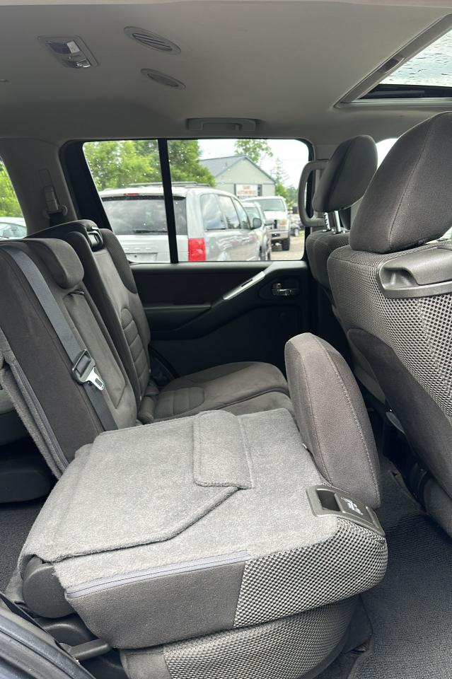 2012 Nissan Pathfinder S - Photo #6