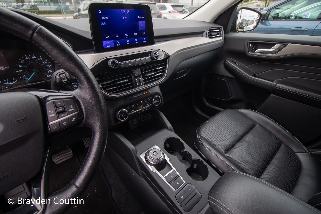 2021 Ford Escape SEL 4WD Photo5
