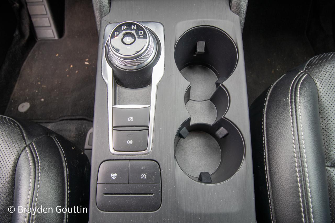 2021 Ford Escape SEL 4WD Photo5