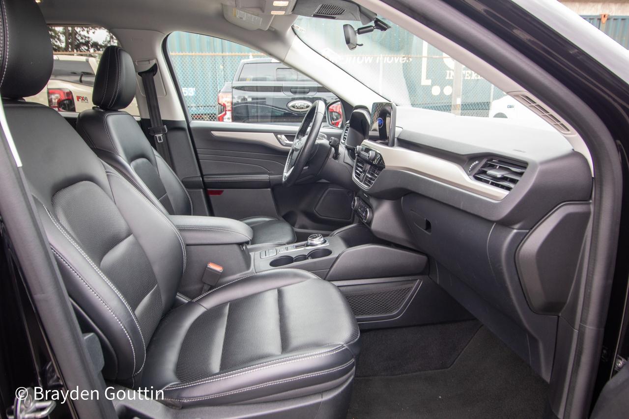 2021 Ford Escape SEL 4WD Photo5