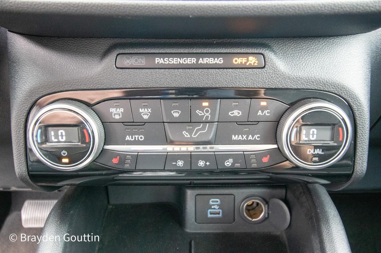 2021 Ford Escape SEL 4WD Photo5